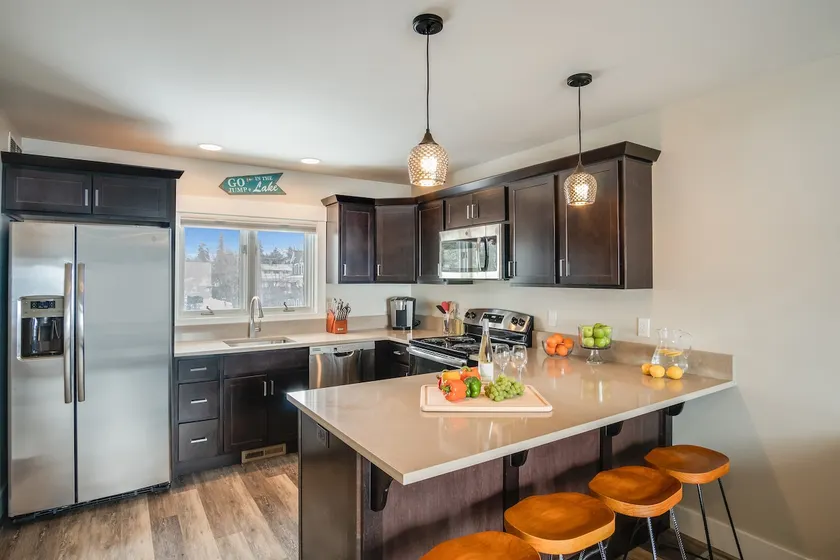 Luxury Condo | Walk to Lake & Downtown - Image 1