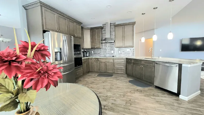 7BR-5bath-Near ScenicTrail/Easy Access to Downtown - Image 1