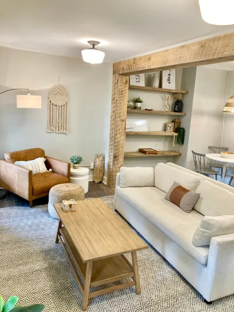Style and Comfort- Perfect Year Round Location - Image 1