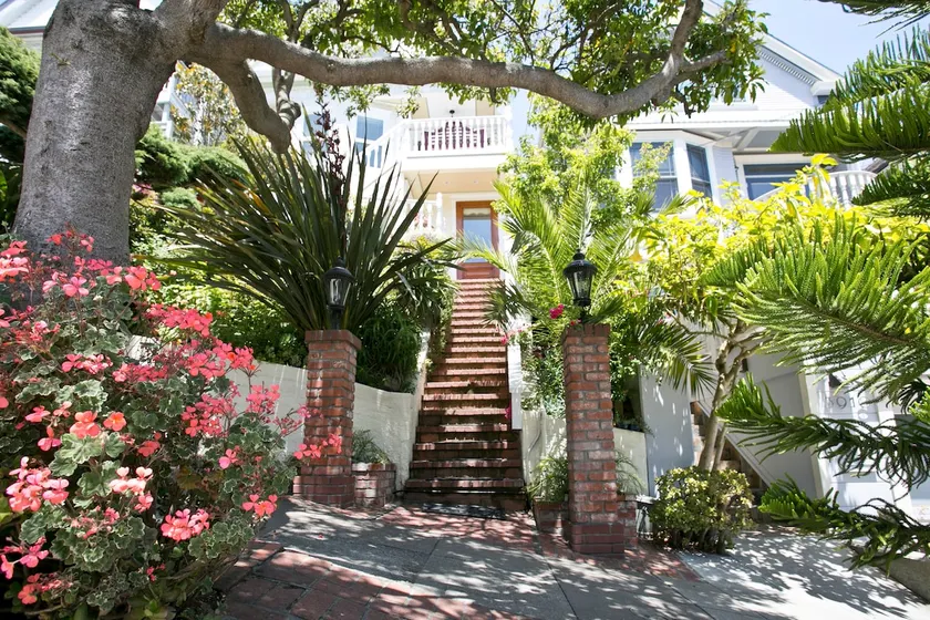 1906 Victorian in Noe Valley! - Image 1