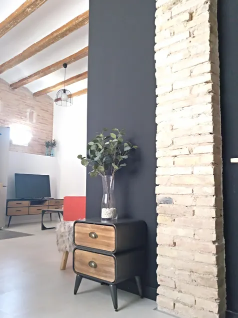 Accommodation in the heart of Valencia with Wi-Fi - Image 1
