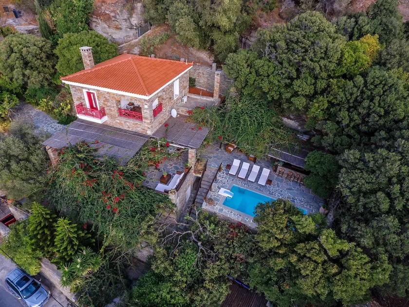 Luxurious villa with private swimming pool and  magnificent breathtaking seaview - Image 1