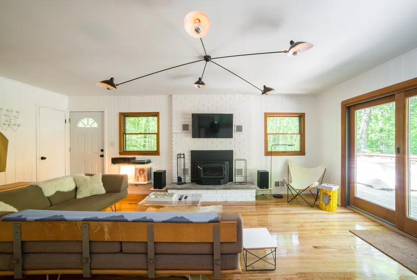 Modern Upstate Escape with Outdoor Sauna - Image 1