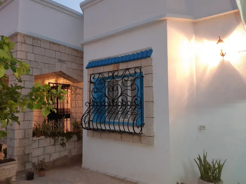 Family welcome in Tunis Bay - Image 1