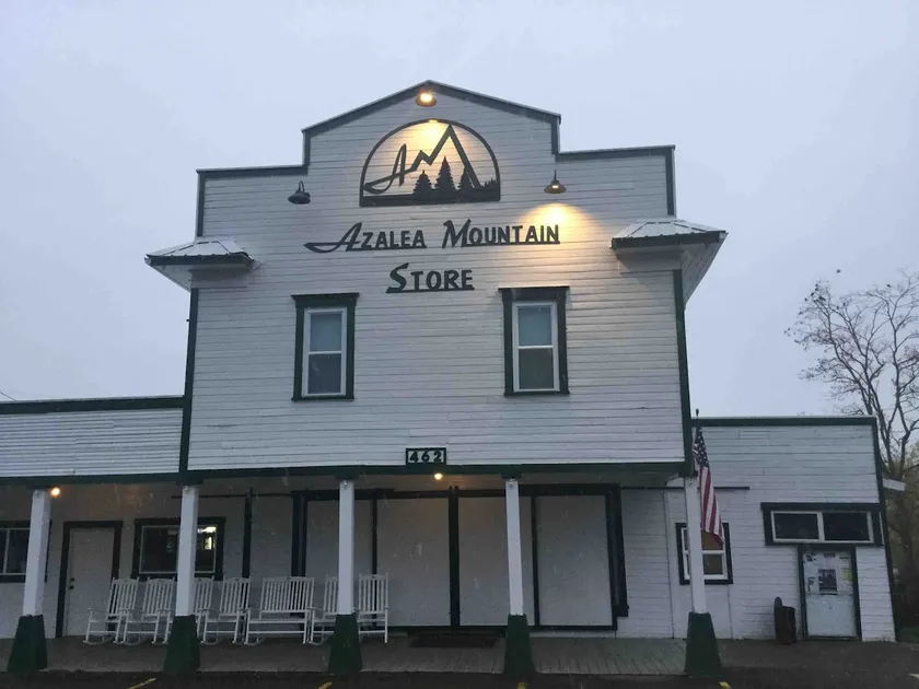 Azalea Mountain Store Guest-Living Experience - Image 1