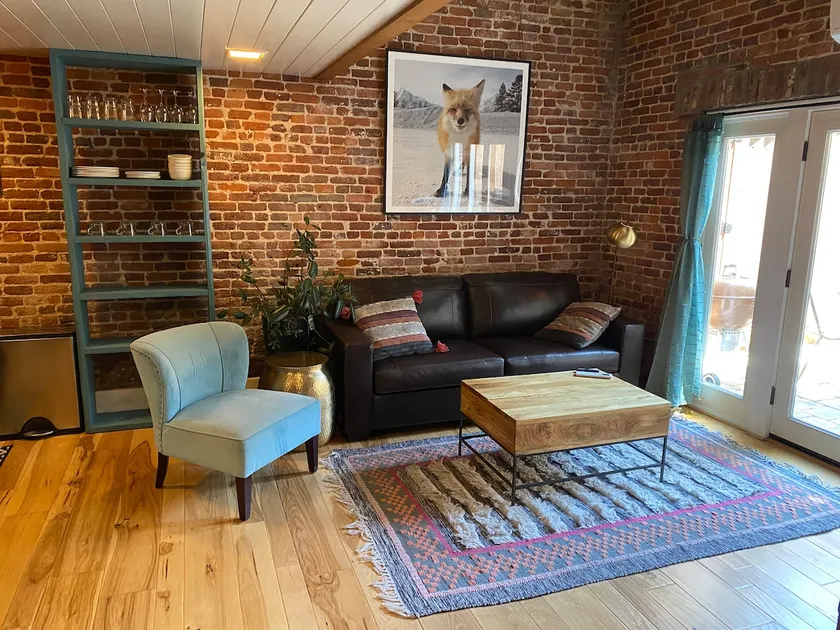 The Fox Den - Image 1