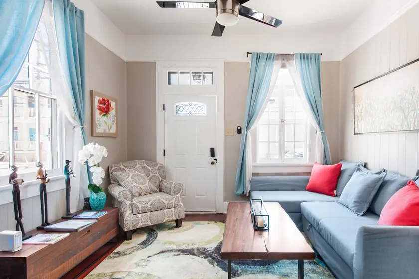 Shotgun Craftsman House with Private Patio in Great Location - Image 1