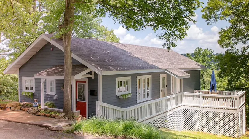 Beautiful Branson Home! Perfect Downtown Location! - Image 1