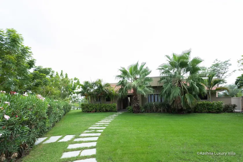 GOLF VIEW AASHNA VILLA @ KALHAAR BLUES & GREENS - Image 1