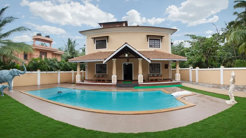 7BHK Beach Villa w/ Pvt Pool, Jacuzzi, Party Room - Image 1