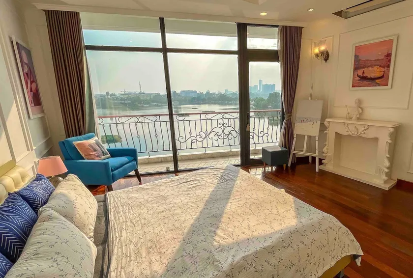 Gallery Sky View Apartment in Hanoi Center - Image 1