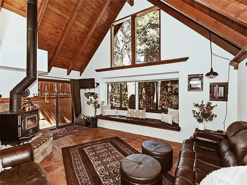 Heaven's House, A Mountain Cabin in Lake Arrowhead - Image 1
