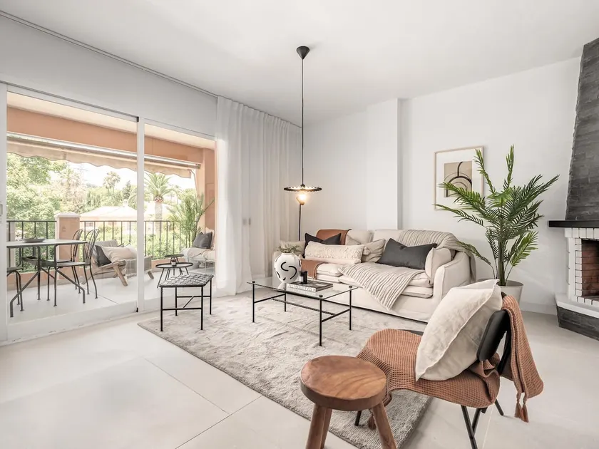 Vogue styled flat in the heart of Nueva Andalucía - Image 1