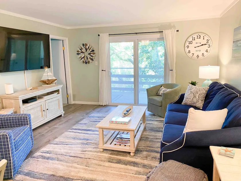 Cozy and Secluded 2BR / 2BA fully equipped condo just a short walk to the beach  - Image 1
