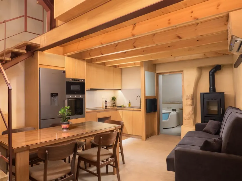 Evans House II - Image 1