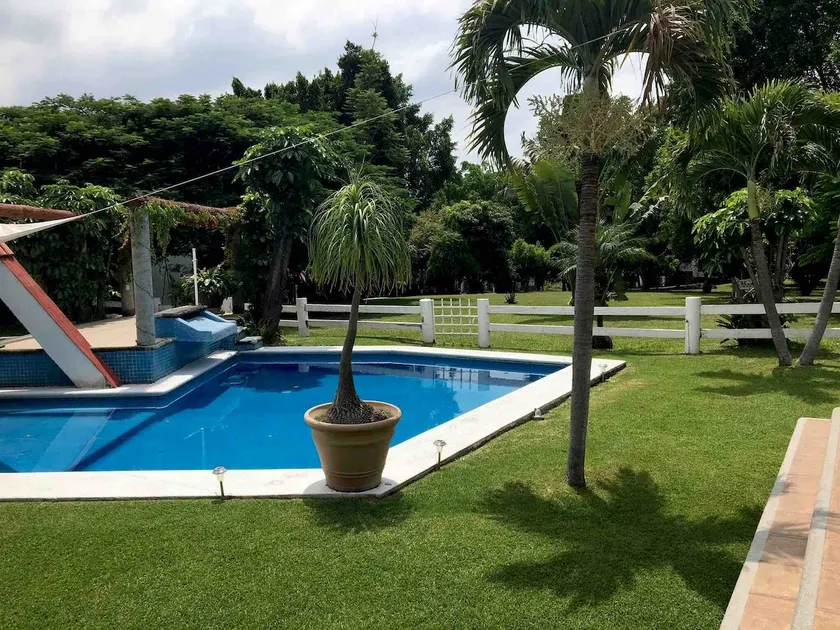 Beautiful house, heated pool, super-equipped - Image 1