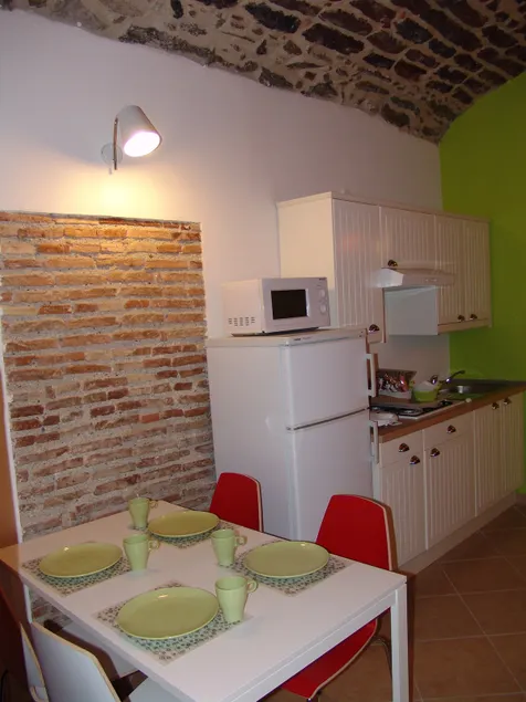 InCentro Apartments - Image 1