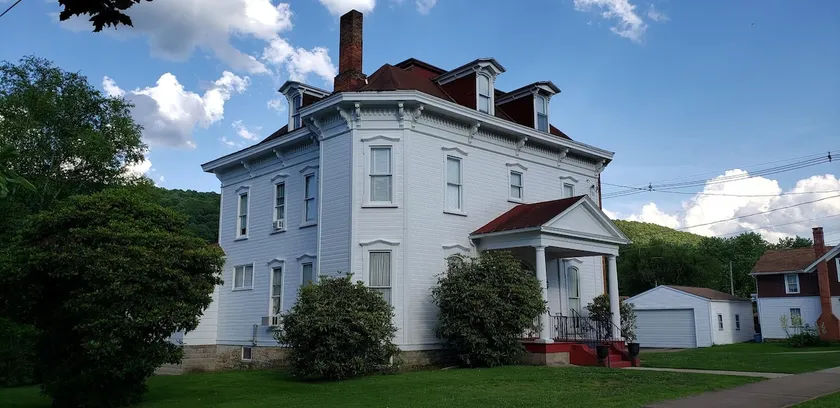 Built in 1872 Historic Step Back In Time! - Image 1