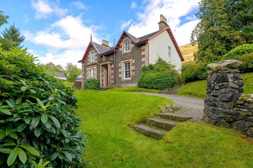 Mansefield House - Image 1