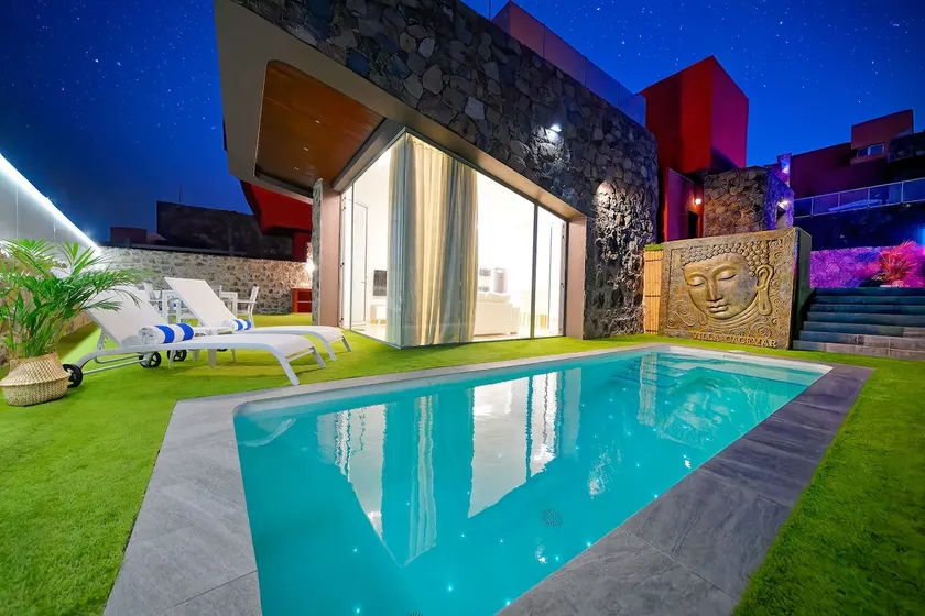 Villa in San Bartolomé with Private Pool - Image 1