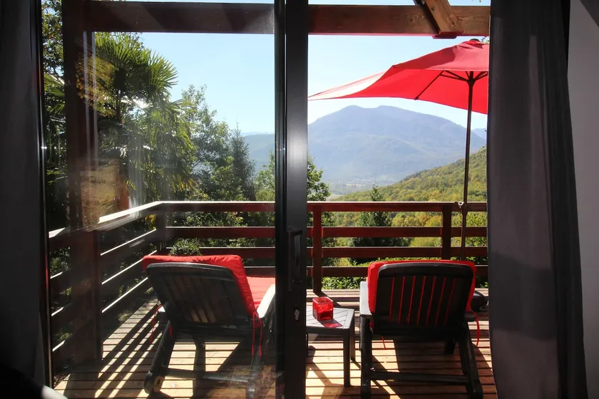 Fully renovated and air-conditioned private chalet - Image 1