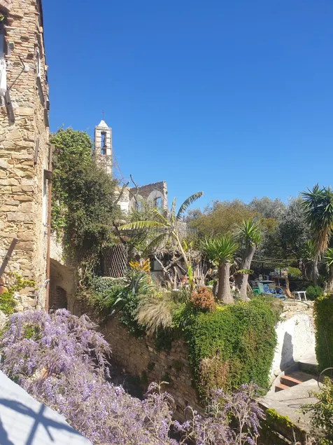 INGRIDA'S HOUSE IN OLD BUSSANA - Image 1