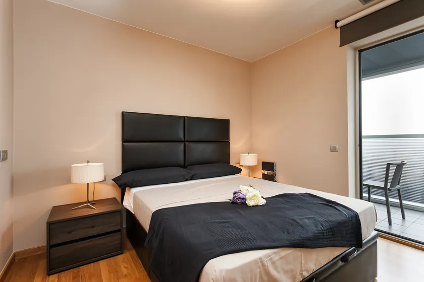 Apartment in front of Fira Gran Via - Image 1
