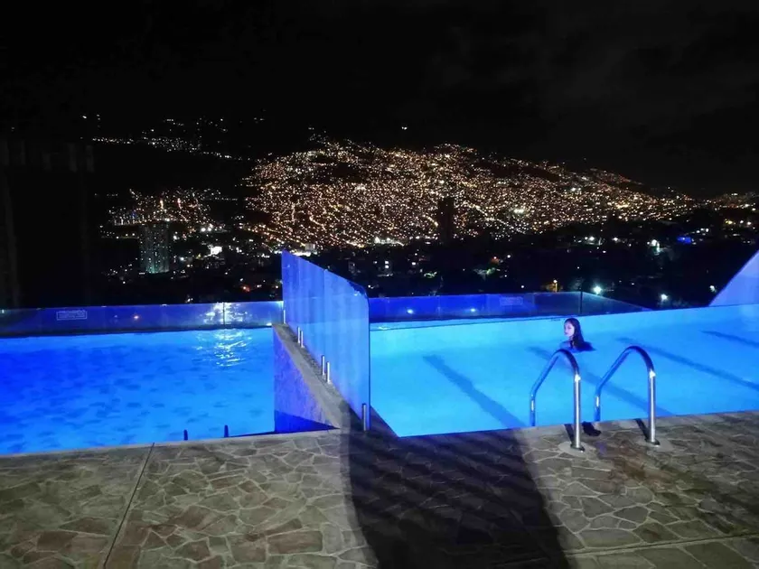 Enjoy a wonderful view in a cozy penthouse. - Image 1