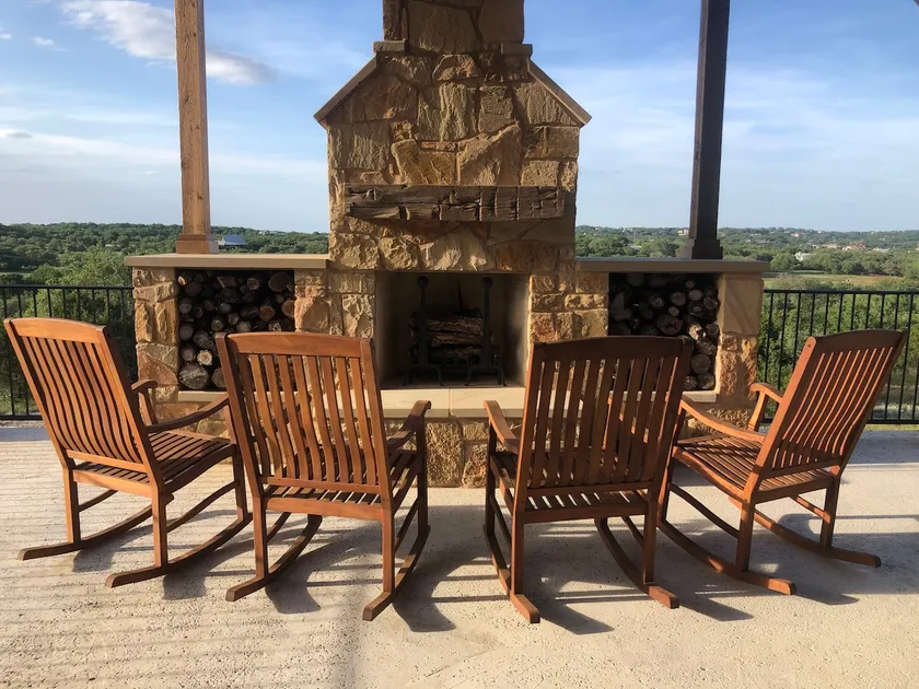 Modern Hill Country Retreat - Image 1