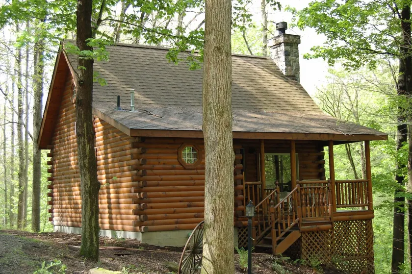 Oak Dale | Breezewood Cabins - Image 1