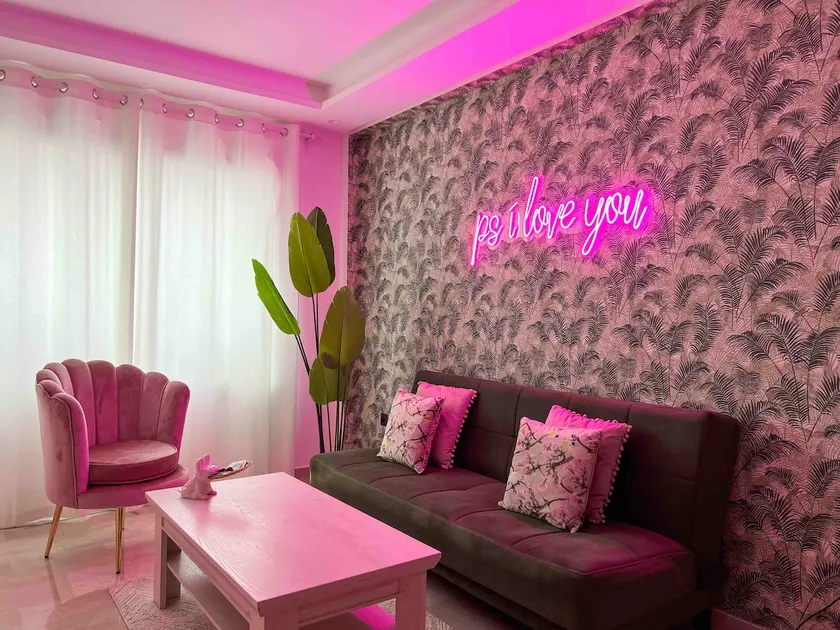 Exclusive flat in top location - free parking - Image 1