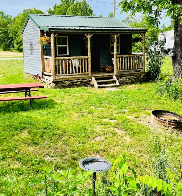 Birdsong cabin - Image 1