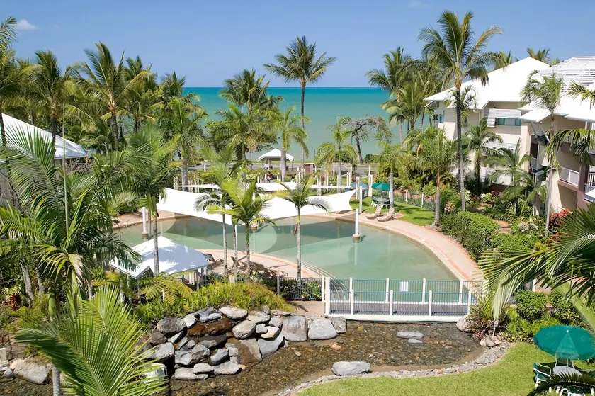 3 Bedroom Apartment/Villa on the Beach - Image 1