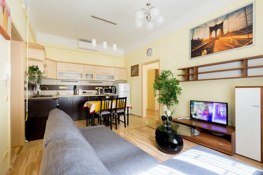 Bajcsy 3 - Basilica 2 Bedrooms + Living with AC - Image 1