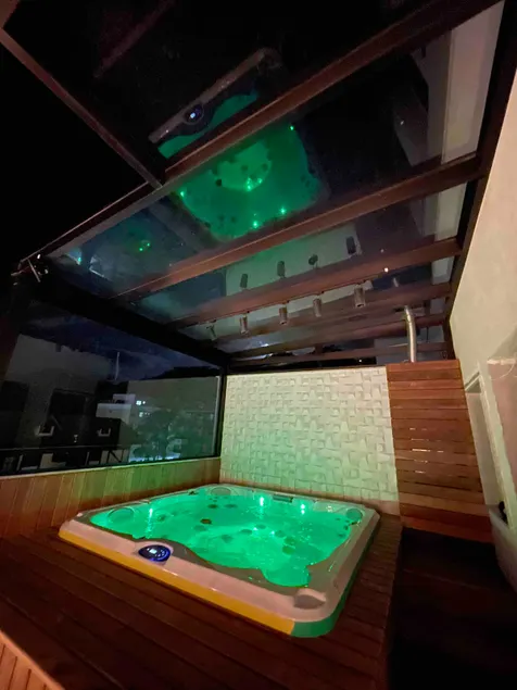 Duplex penthouse, private Jacuzzi and sauna - Image 1