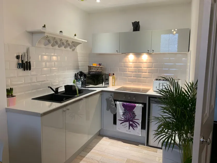 Bright and Airy, Central Helensburgh - Image 1