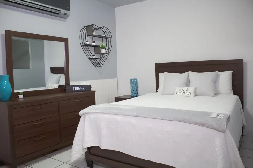 City Vibes Studio near everything you need! - Image 1