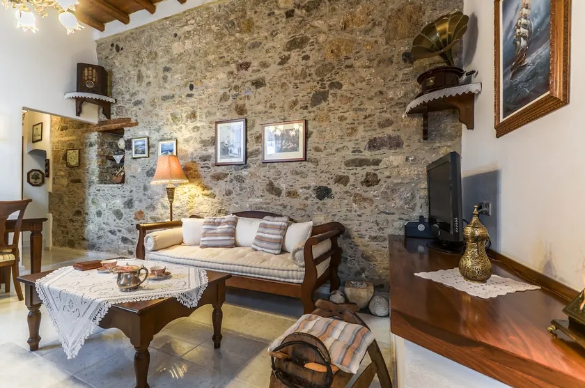 Traditional Castle House II - Image 1