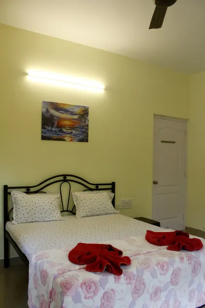 Chic 1BHK Apt With Pool Near Baga Beach - Image 1