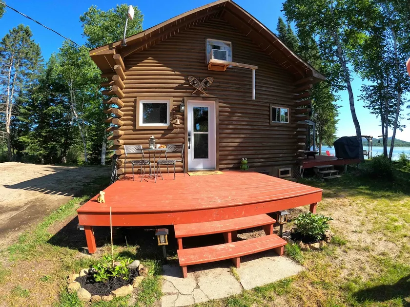Whispering Pine Cabin - Image 1