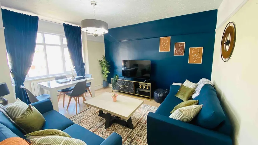 Family Marine Apartment with Sea View - Image 1