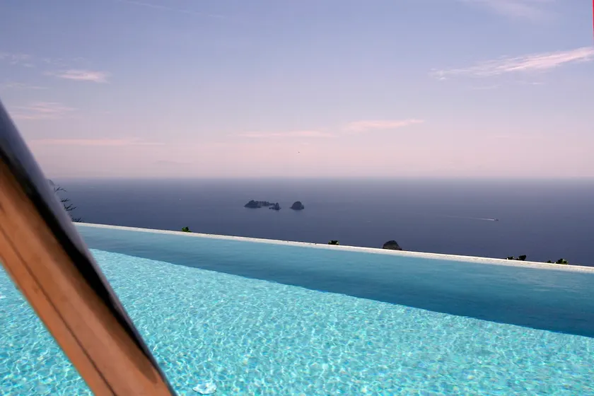 Luxus-Villa am Land mit privatem Swimmingpool, Terrasse und Meerblick - Image 1