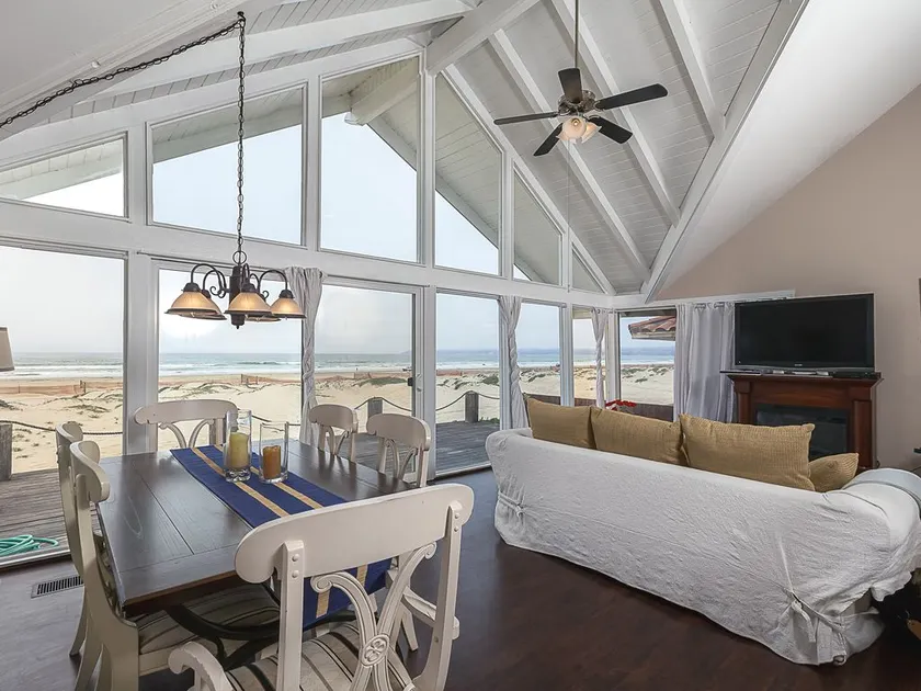Ocean House 3BD / 3BA Beach House w / GuestHouse privé - Image 1