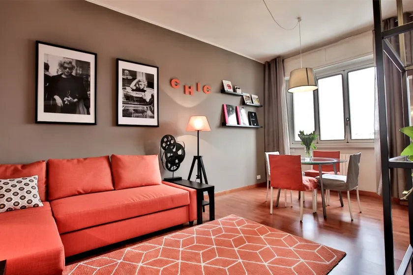 OrangeChic - only 15 minutes by Metro from Duomo! - Image 1