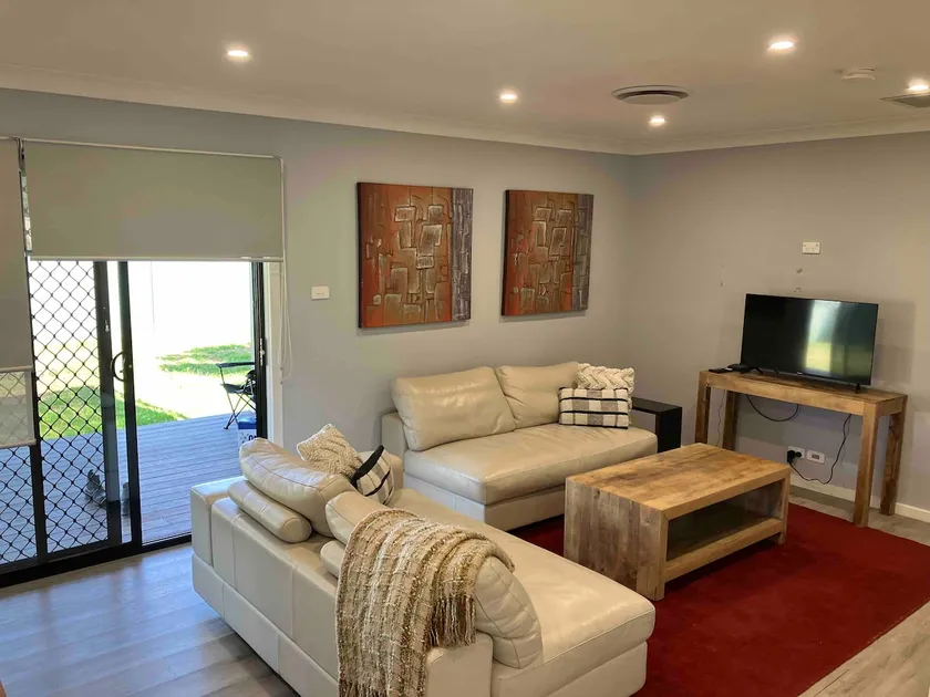 Comfy 2 bedroom place with Patio - Image 1