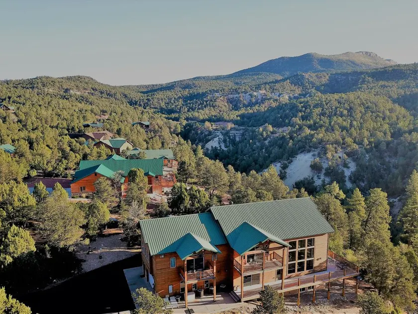 Zion Summit: Family Reunions & Retreats - Image 1