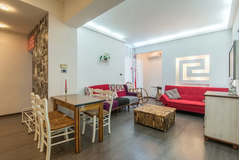 Top Center Apartment next to Vitosha Boulevard - Image 1