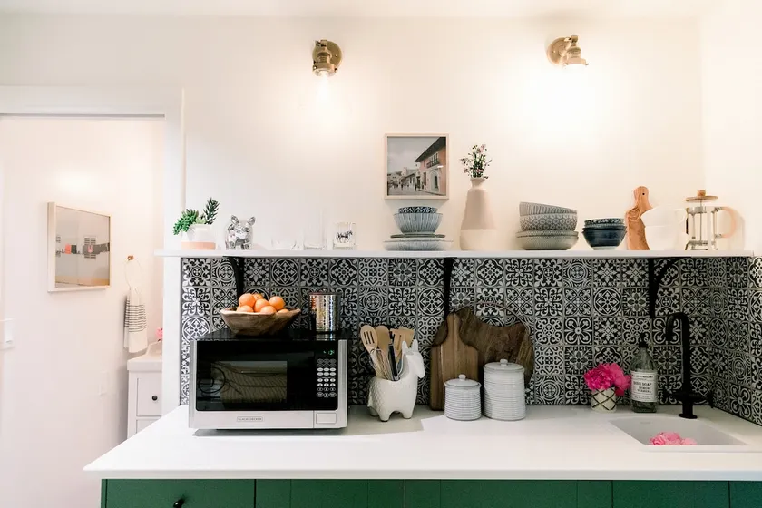 Modern Boho Efficiency Studio in Midtown - Image 1