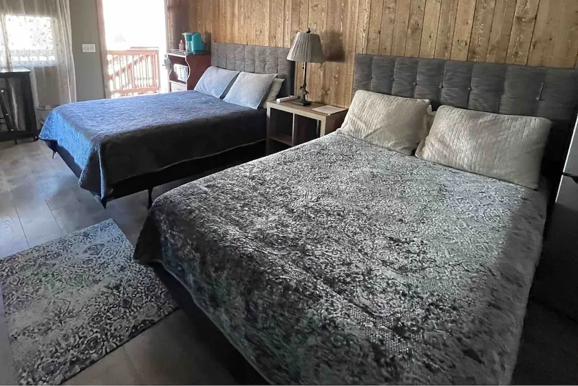 ParkWay Yellowstone Guest House 2 - Image 1