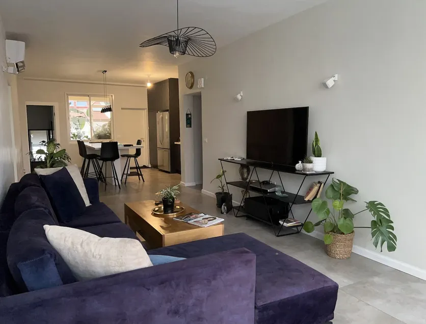 Your Home away from home - Image 1